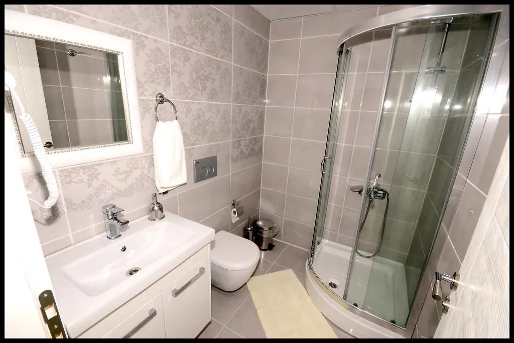 Dinc Hotel Бозбурун